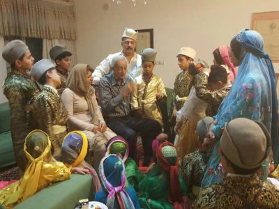 دیدار صمیمانه کودکان قشقایی با نوه سردار عشایر